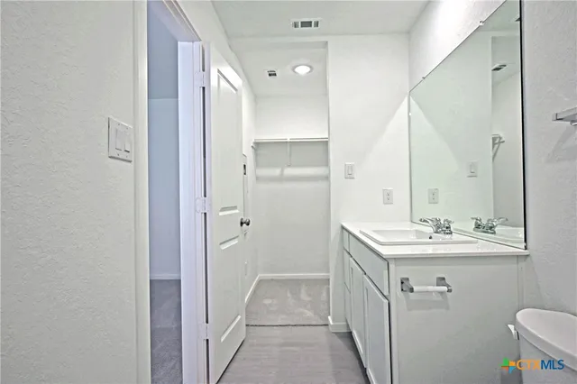 $1,295 | 11822 Bluebell Ridge, Converse, TX 78109