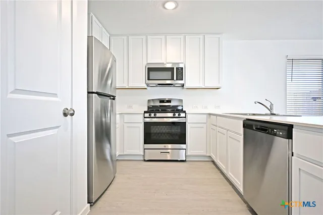 $1,295 | 11822 Bluebell Ridge, Converse, TX 78109