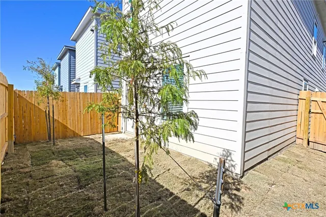 $1,295 | 11822 Bluebell Ridge, Converse, TX 78109