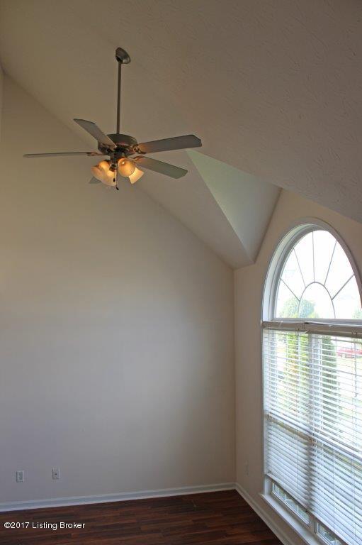 222 Vineyard Road Elizabethtown, KY 42701 - Photo 2 of 15 IMG_9721