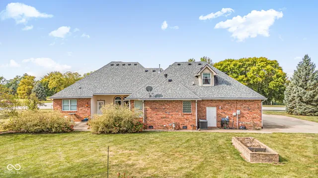 $595,000 | 2305 Golfside Drive, Lebanon, IN 46052