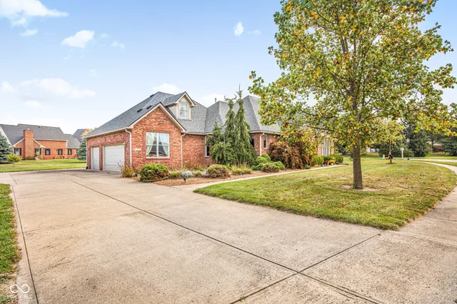 $595,000 | 2305 Golfside Drive, Lebanon, IN 46052
