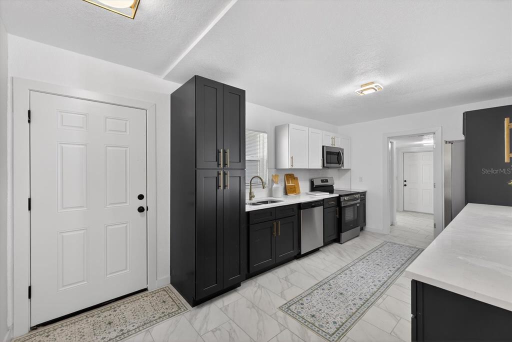 2175 20th Avenue Southwest Largo, FL 33774 - Photo 27 of 43