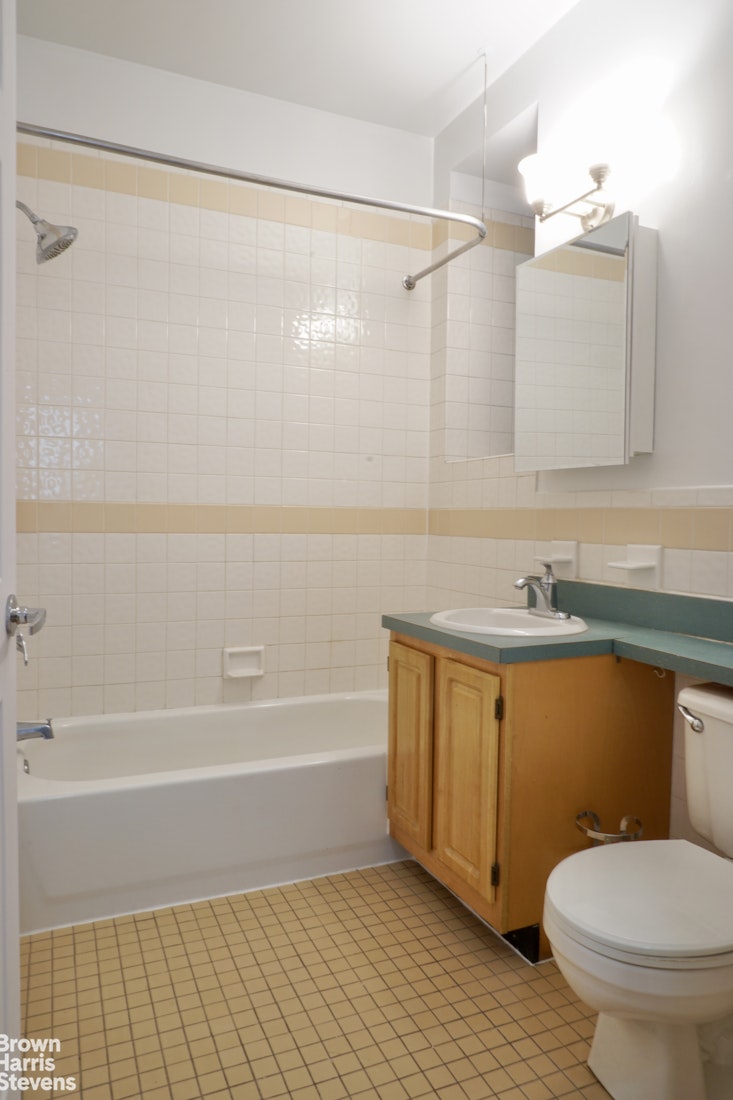 371 West 117th Street, Unit 2E Manhattan, NY 10026 - Photo 8 of 9