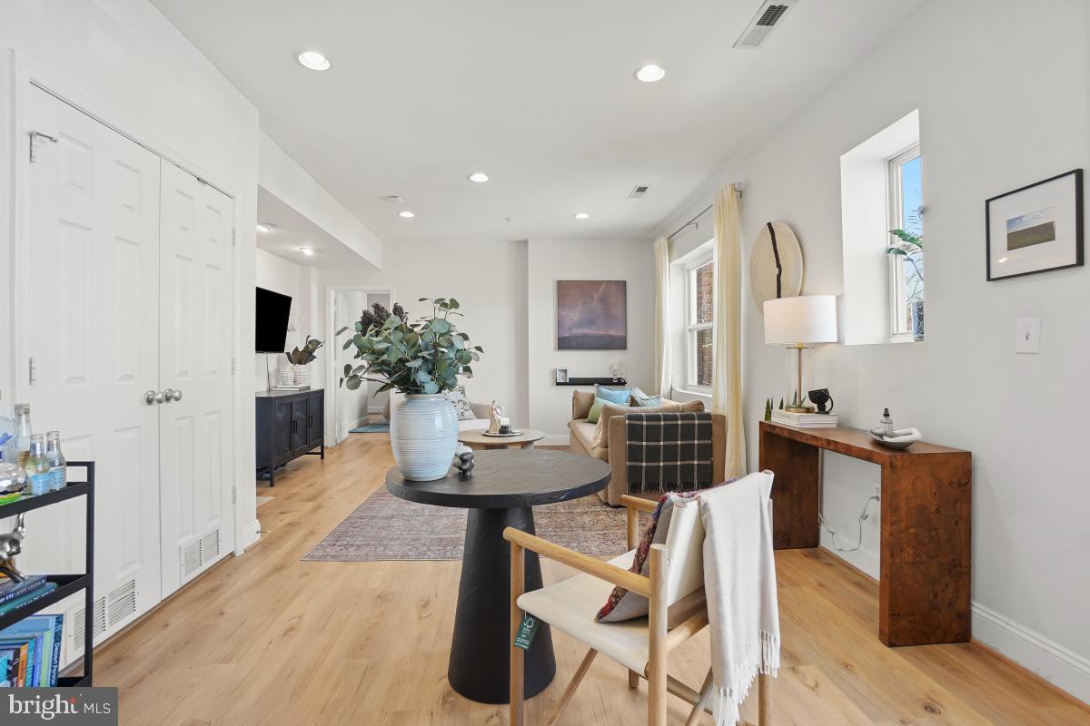 330 Rhode Island Avenue Northeast, Unit 301 Washington, DC 20002 - Photo 2 of 30