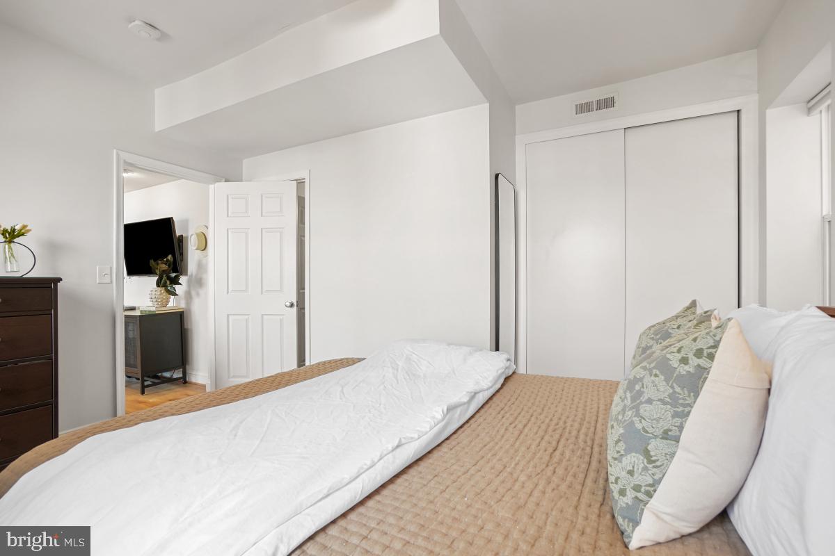 330 Rhode Island Avenue Northeast, Unit 301 Washington, DC 20002 - Photo 21 of 30