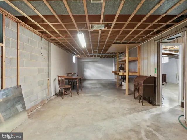 $270,000 | 412 Massanutten Heights, Woodstock, VA 22664