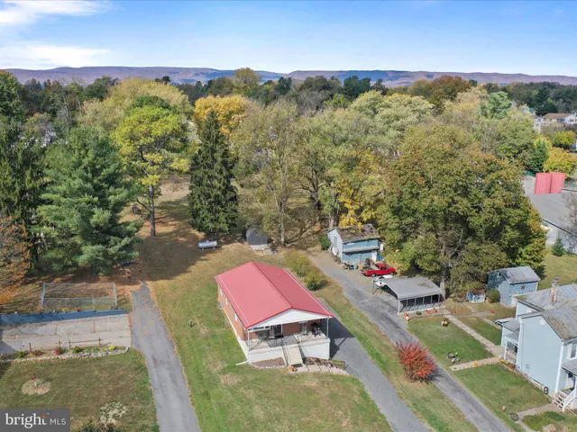 $270,000 | 412 Massanutten Heights, Woodstock, VA 22664