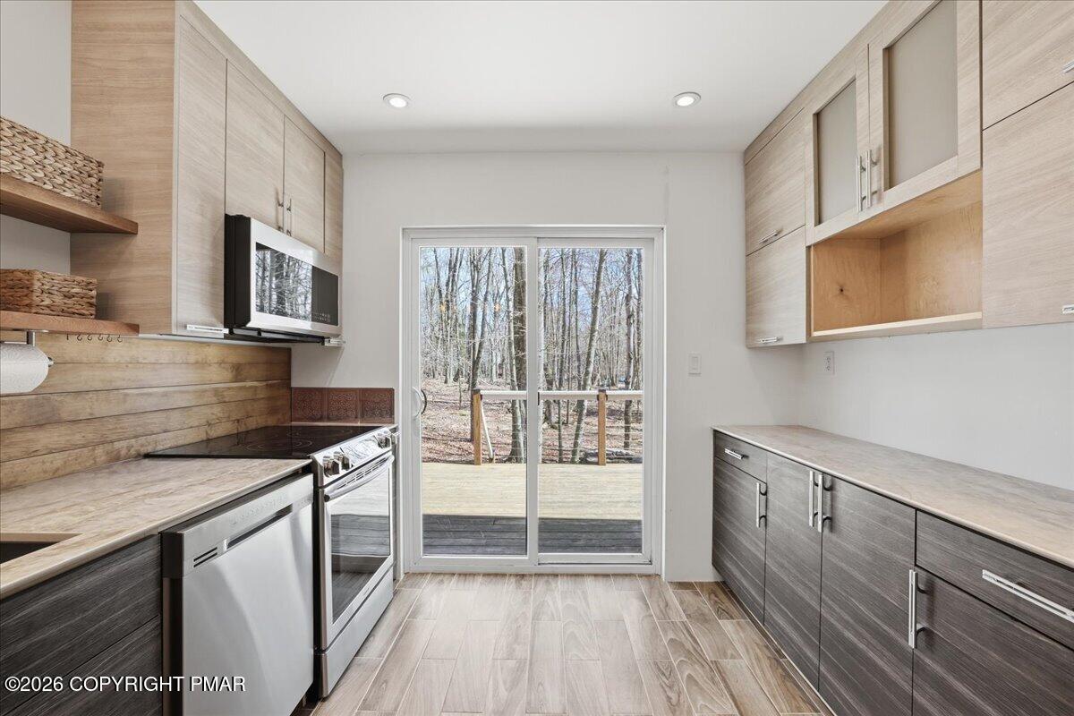 1053 Boat House Road Lake Ariel, PA 18436 - Photo 30 of 105 Kitchen