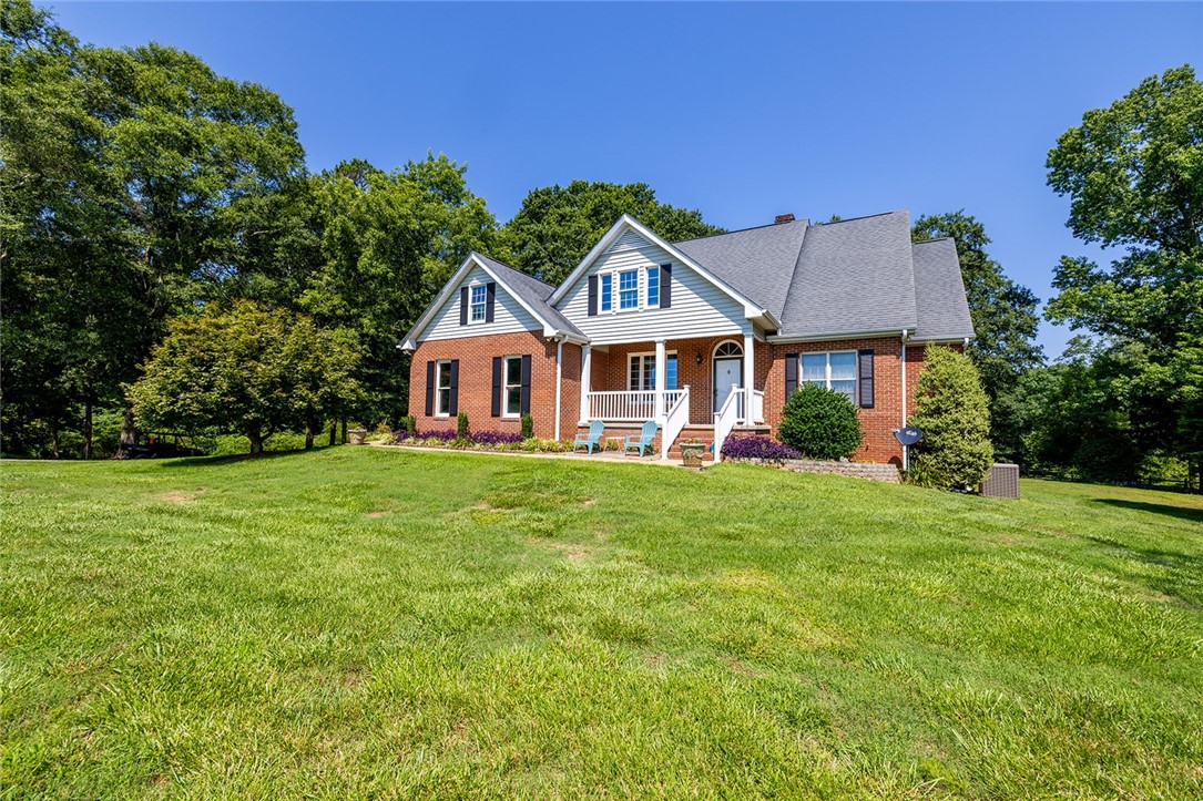 315 West Pine Grove Road Fair Play, SC 29643 - Photo 3 of 50 Gallery Image 3