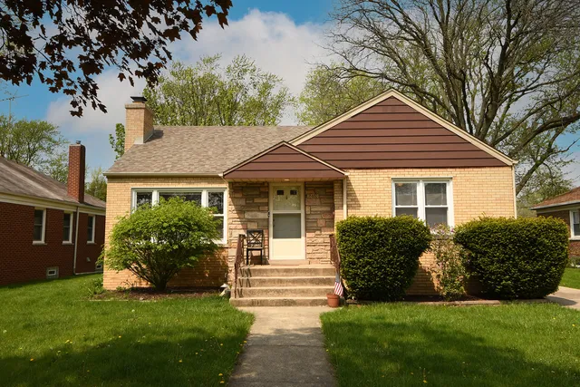 $2,200 | 18450 Homewood Avenue, Homewood, IL 60430