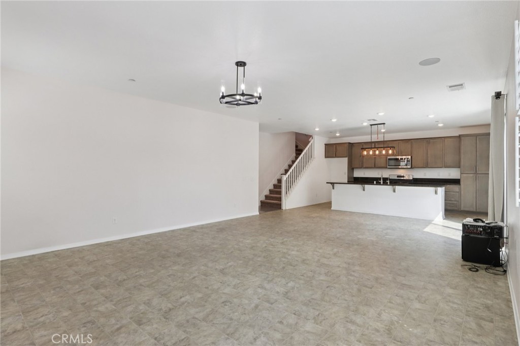 833 Sumac Lane Rialto, CA 92376 - Photo 3 of 45