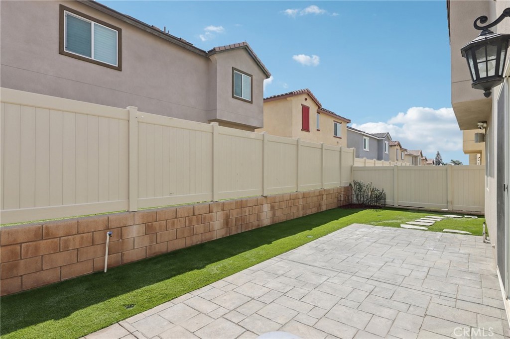 833 Sumac Lane Rialto, CA 92376 - Photo 36 of 48