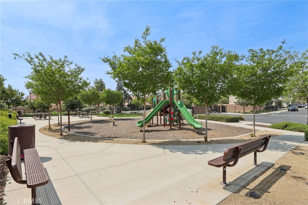 833 Sumac Lane Rialto, CA 92376 - Photo 40 of 45