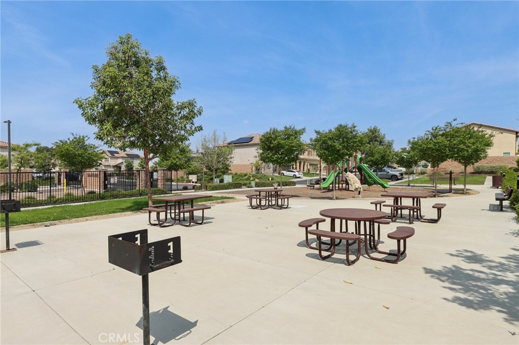 833 Sumac Lane Rialto, CA 92376 - Photo 41 of 45