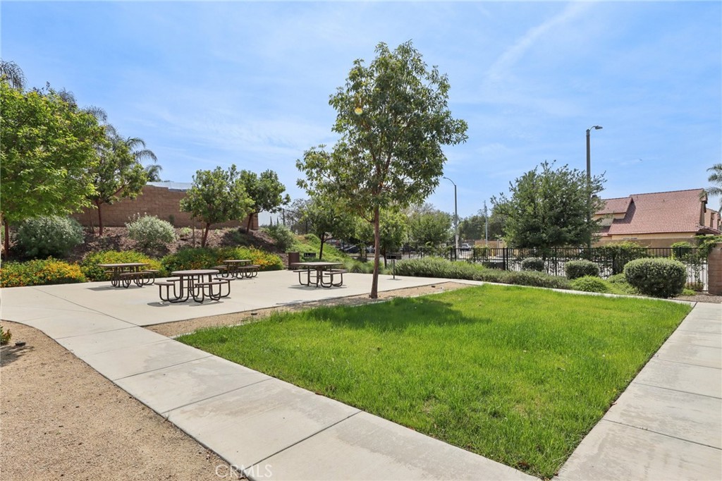 833 Sumac Lane Rialto, CA 92376 - Photo 43 of 45