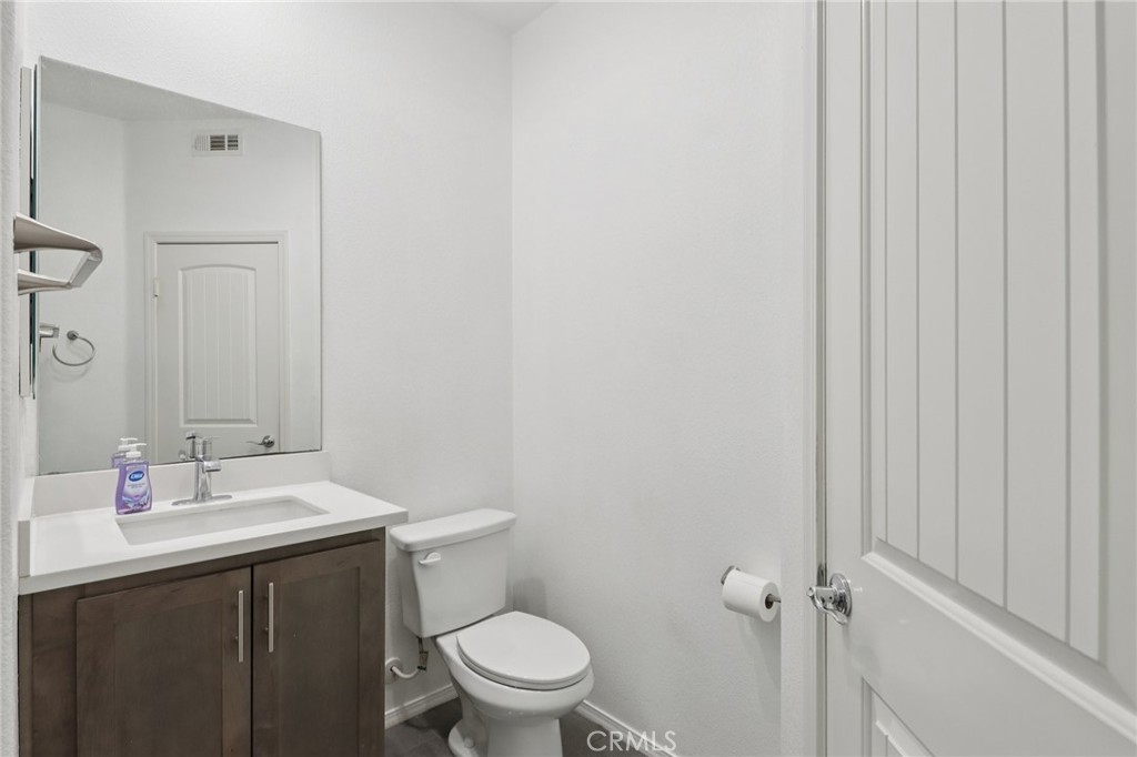 833 Sumac Lane Rialto, CA 92376 - Photo 5 of 45