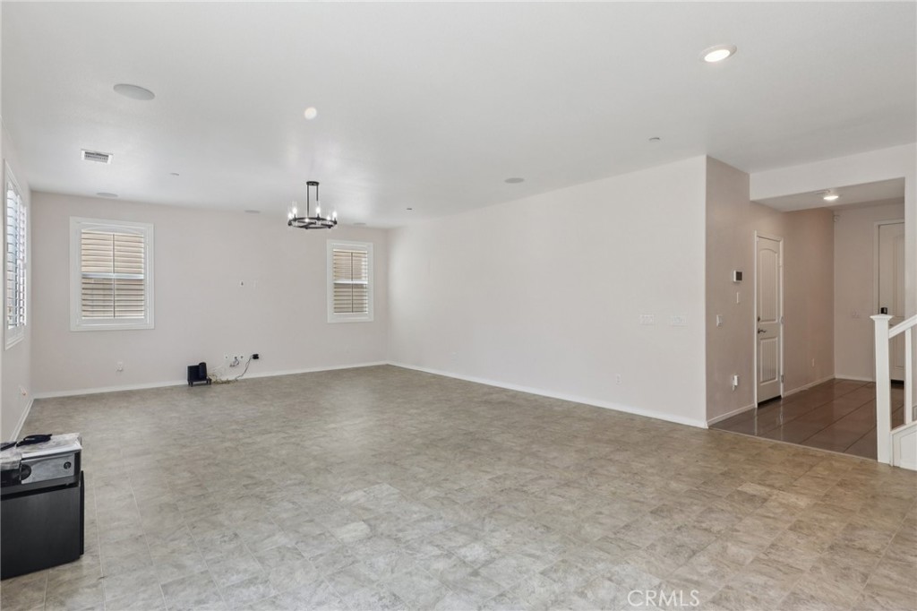 833 Sumac Lane Rialto, CA 92376 - Photo 5 of 48