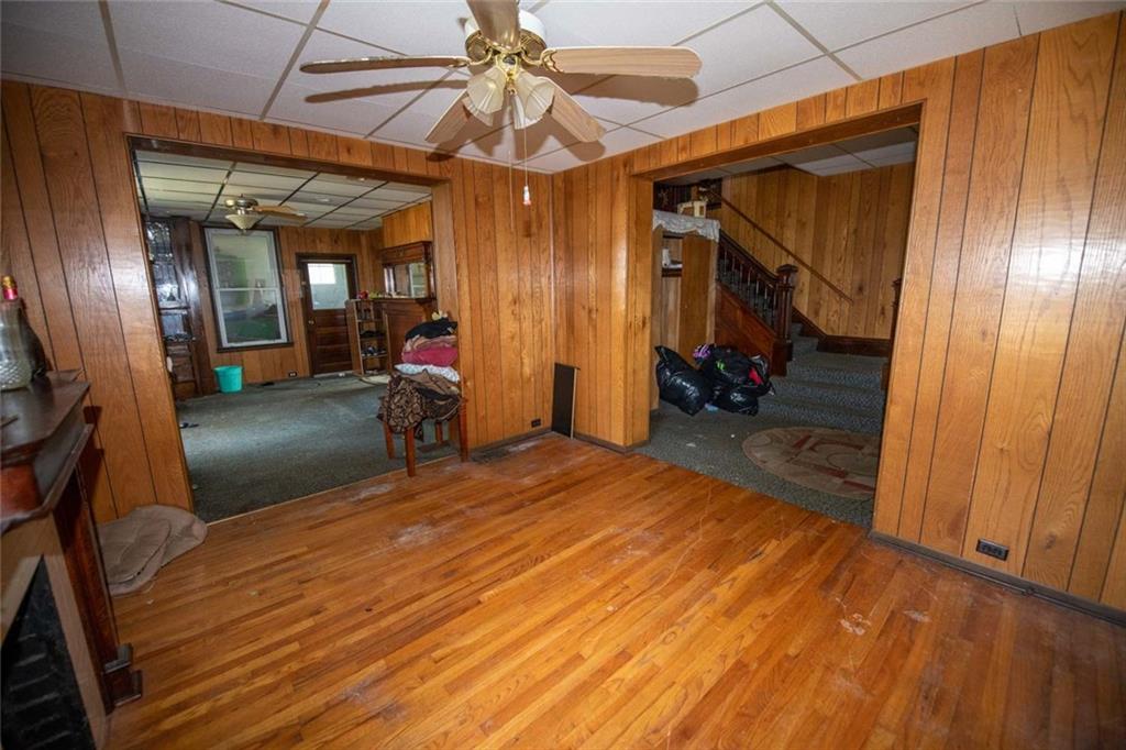 823 Lippencott Road Waynesburg, PA 15370 - Photo 10 of 25 a view of a hallway with a livingroom with furniture