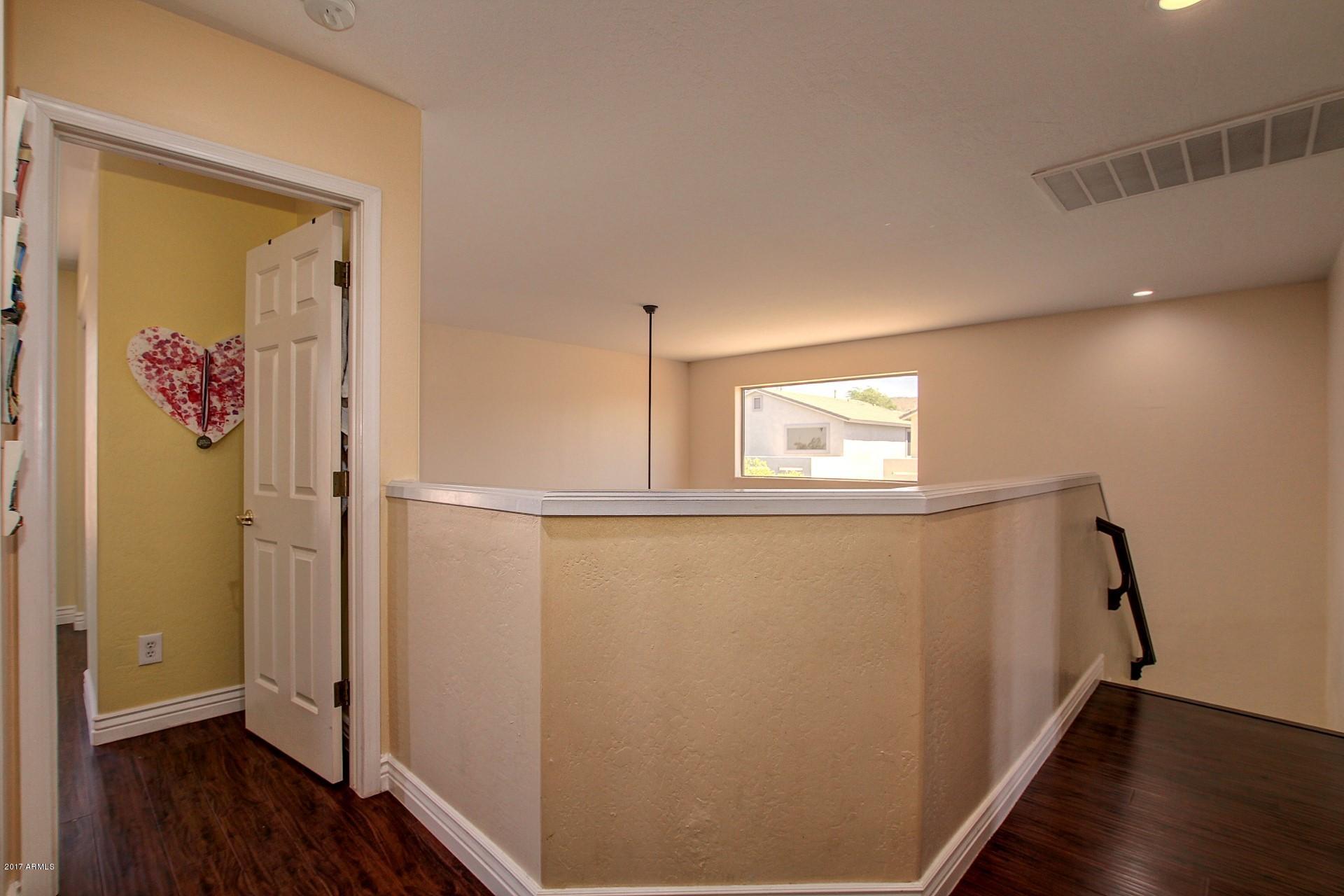 2621 East Carson Road Phoenix, AZ 85042 - Photo 21 of 37 0021-Carson (23)