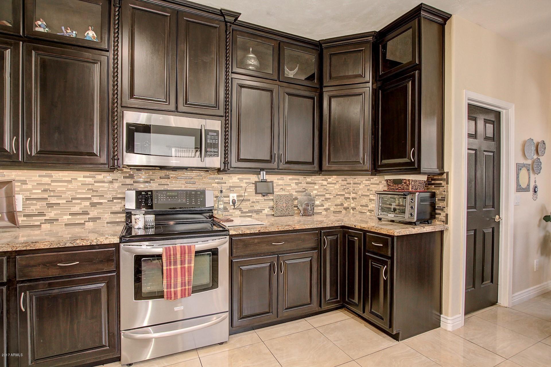2621 East Carson Road Phoenix, AZ 85042 - Photo 8 of 37 0008-Carson (8)