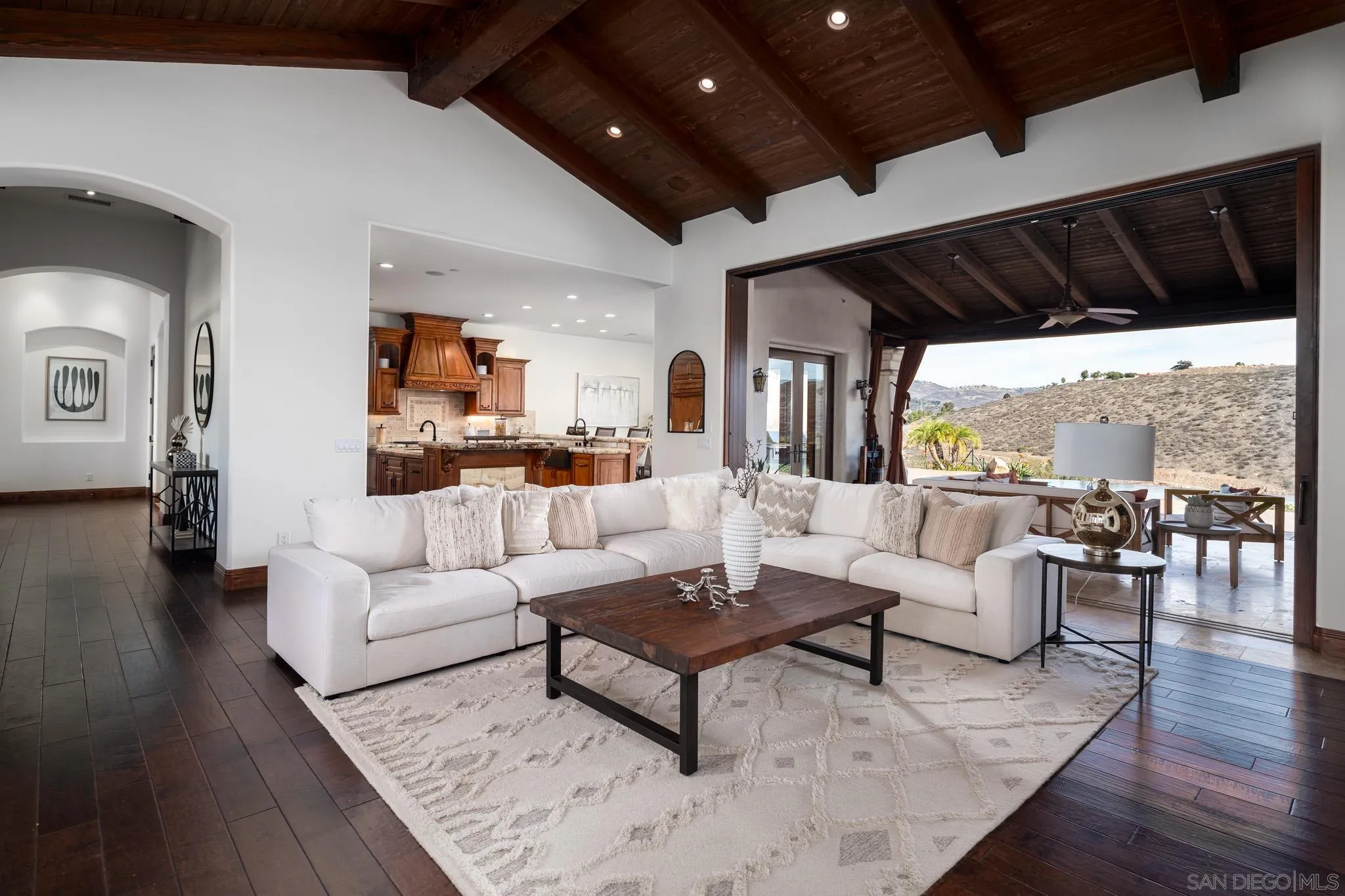 16531 Zumaque Street Rancho Santa Fe, CA 92067 - Photo 7 of 48 Gallery Image 7