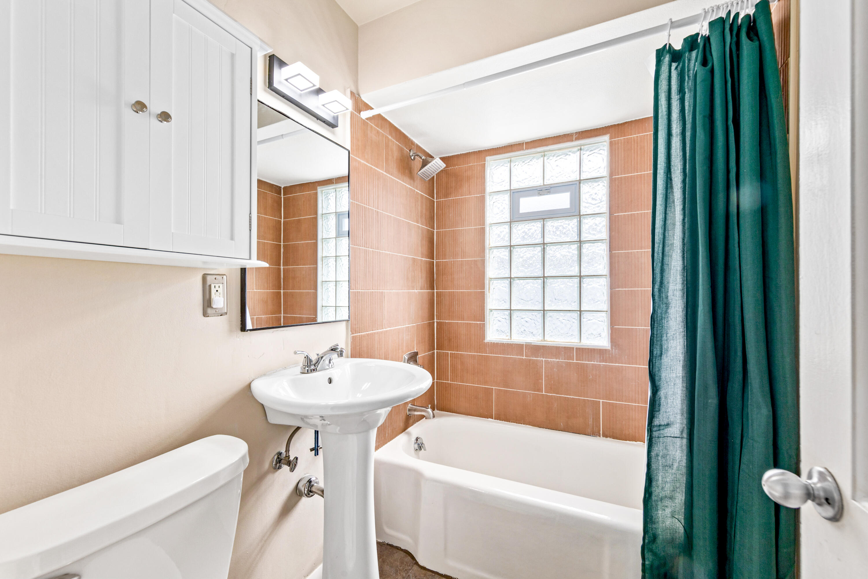2320 North 68th Street Wauwatosa, WI 53213 - Photo 14 of 37 Main Floor Tile Bathroom