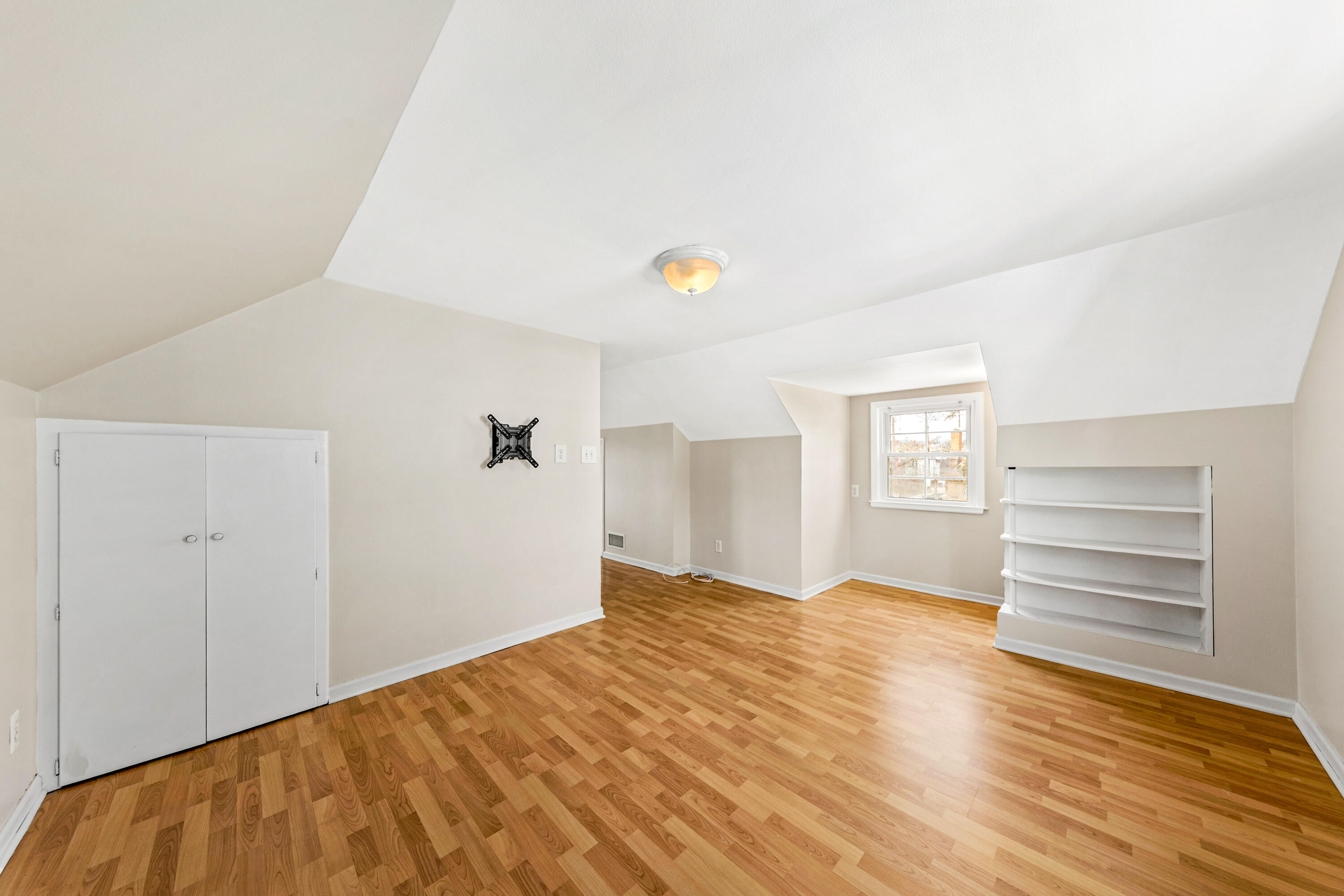 2320 North 68th Street Wauwatosa, WI 53213 - Photo 22 of 37 Primary with Dormer & Built-Ins