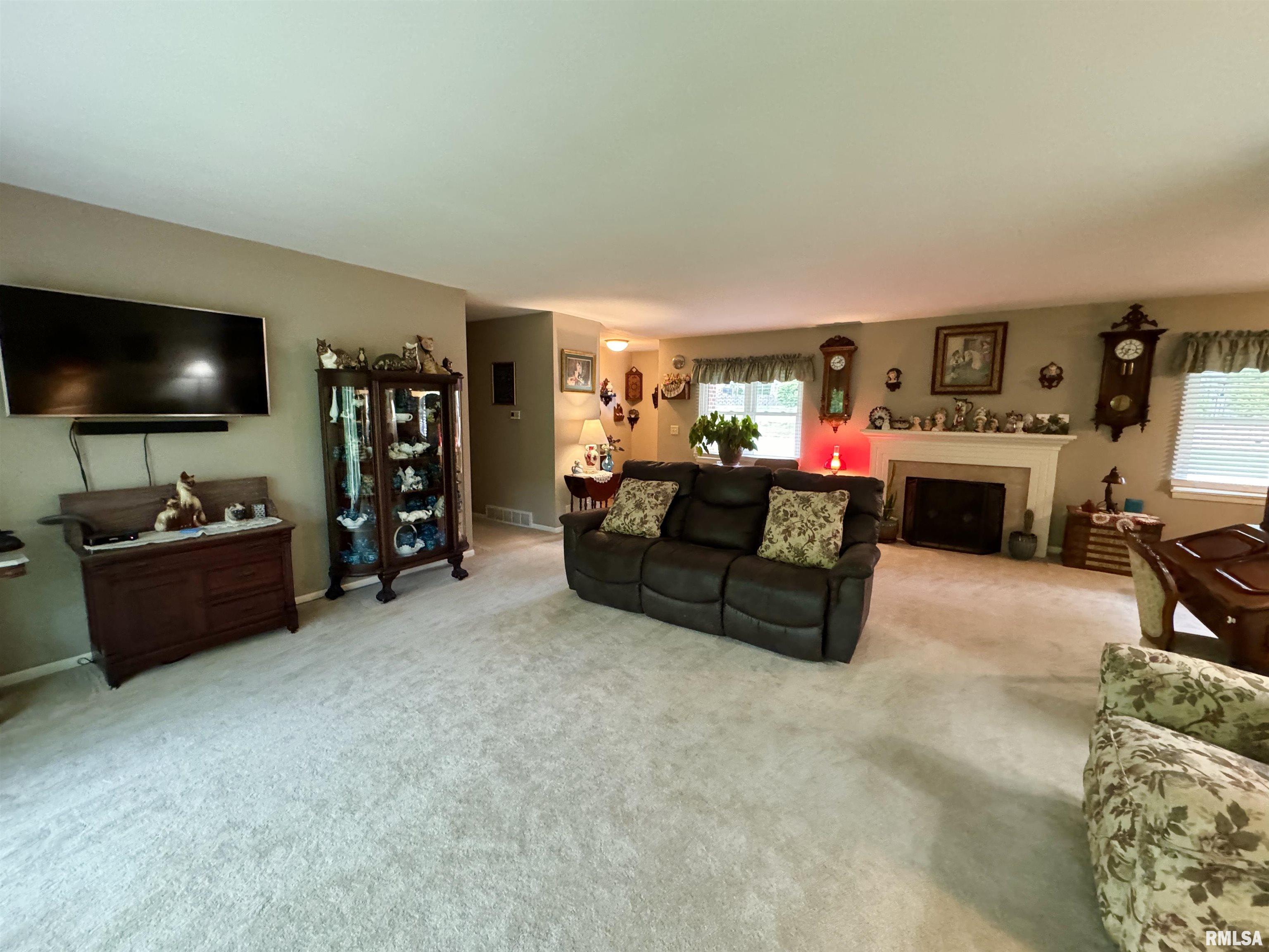 1010 Robin Road Muscatine, IA 52761 - Photo 13 of 32 Gallery Image 13