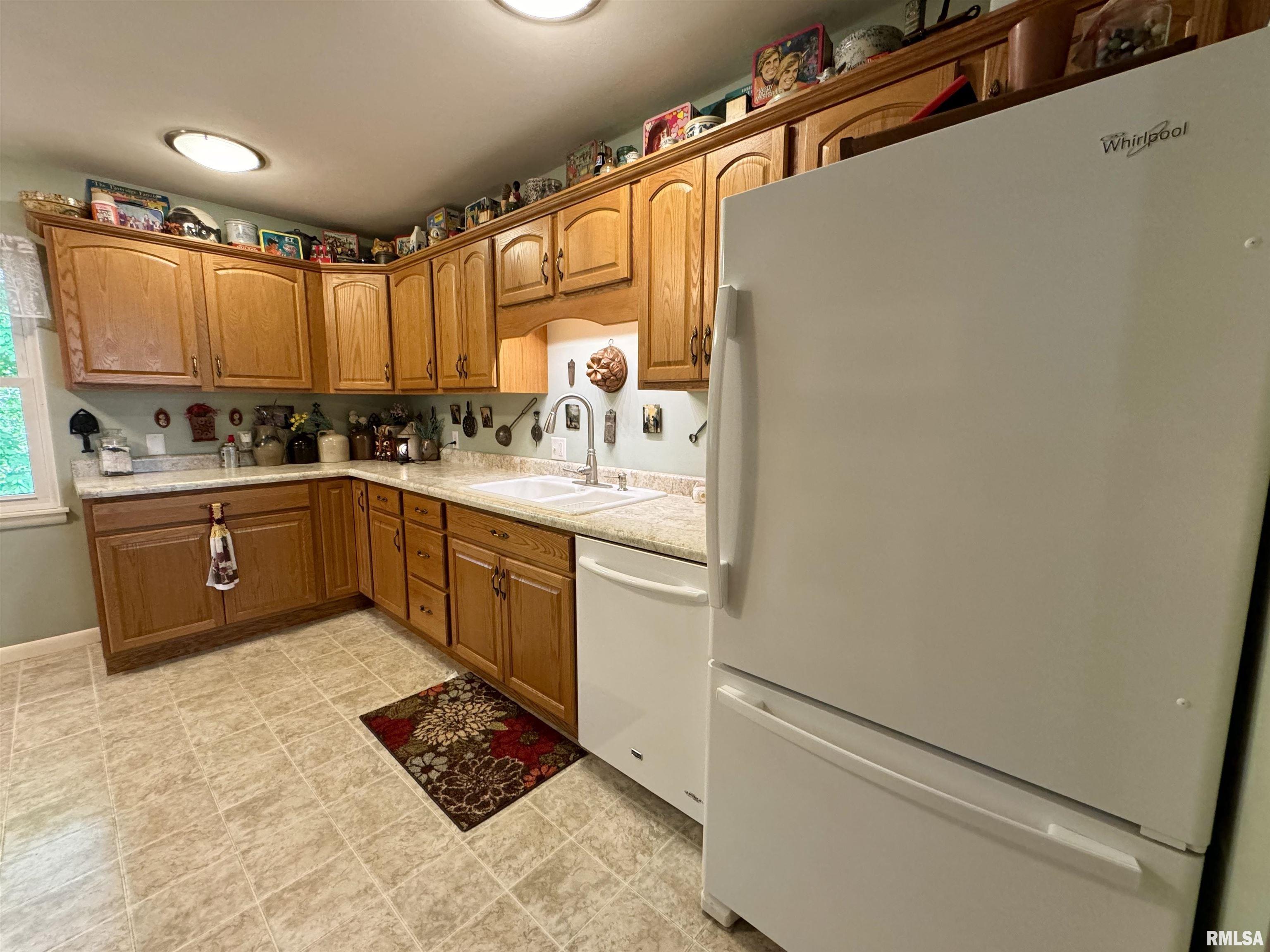 1010 Robin Road Muscatine, IA 52761 - Photo 16 of 32 Gallery Image 16