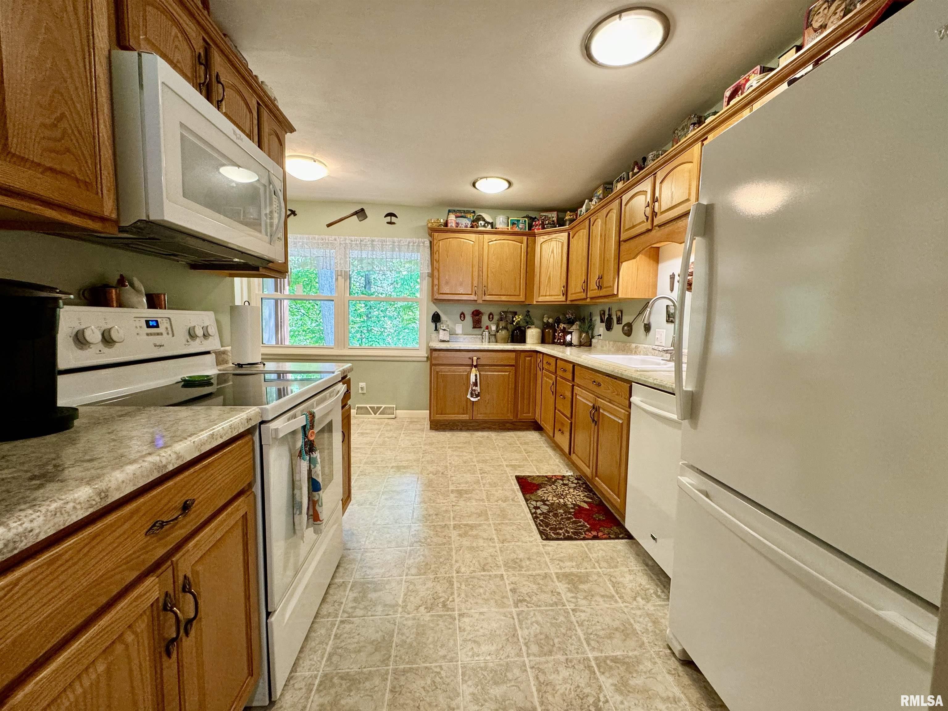 1010 Robin Road Muscatine, IA 52761 - Photo 18 of 32 Gallery Image 18