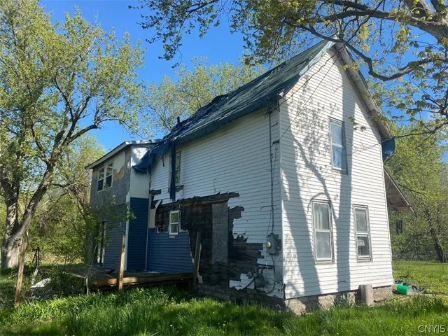 $29,900 | 631 Cayuga Avenue, Watertown, NY 13601