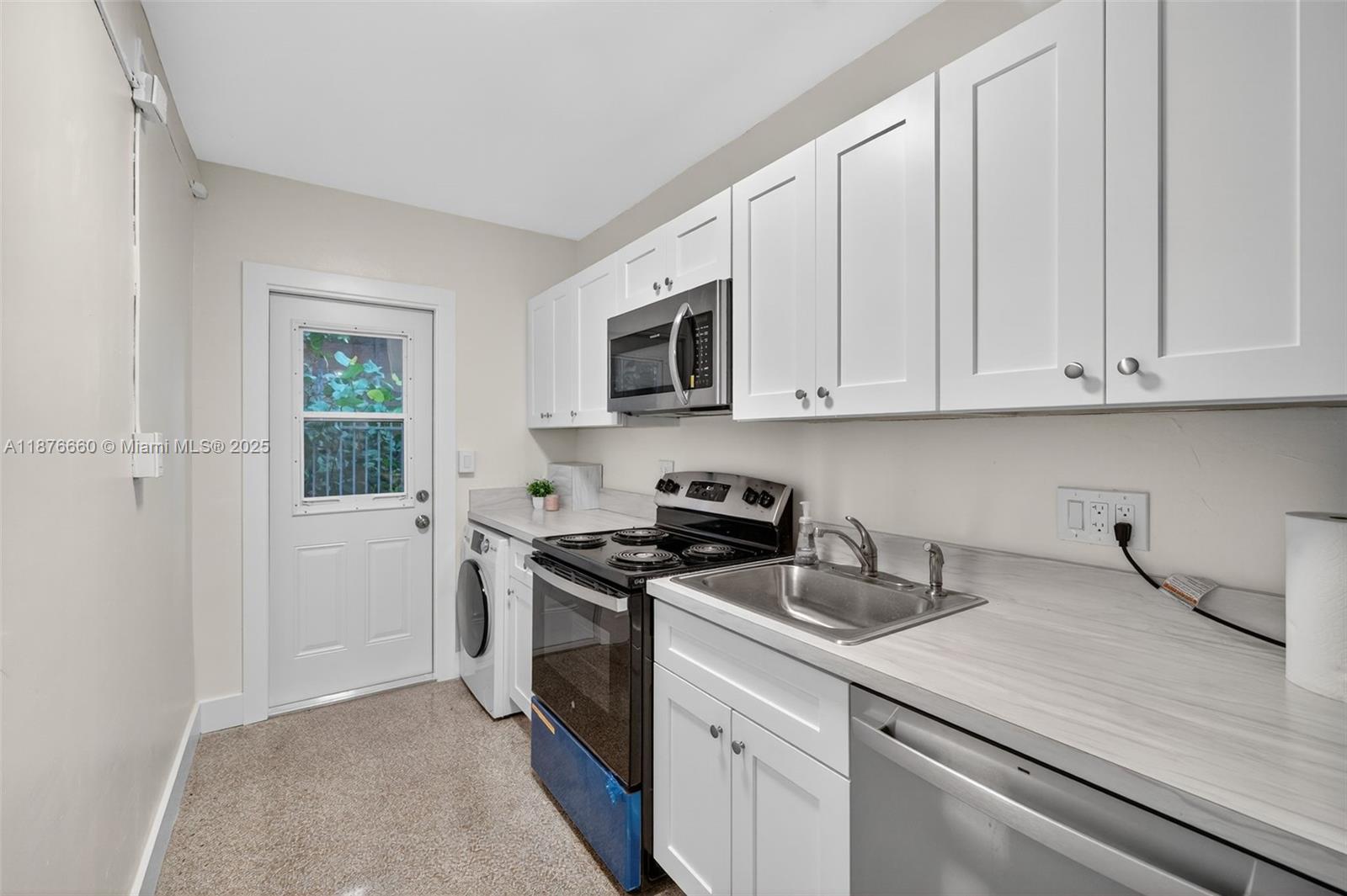 820 North Ocean Boulevard, Unit 16 Pompano Beach, FL 33062 - Photo 9 of 25