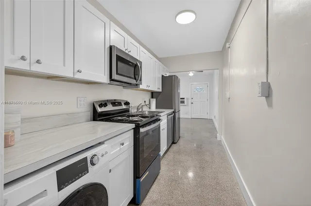 $2,495 | 820 North Ocean Boulevard, Unit 16, Pompano Beach, FL 33062