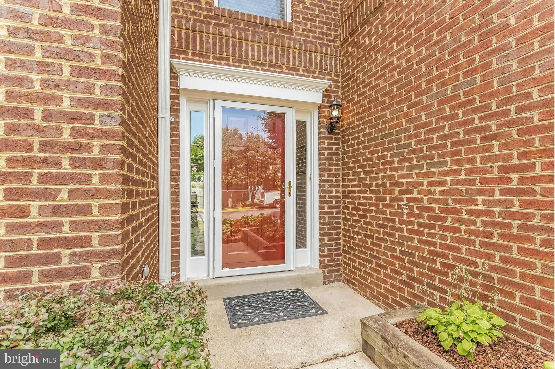 12064 Edgemere Circle Reston, VA 20190 - Photo 2 of 30 Exterior (Front)