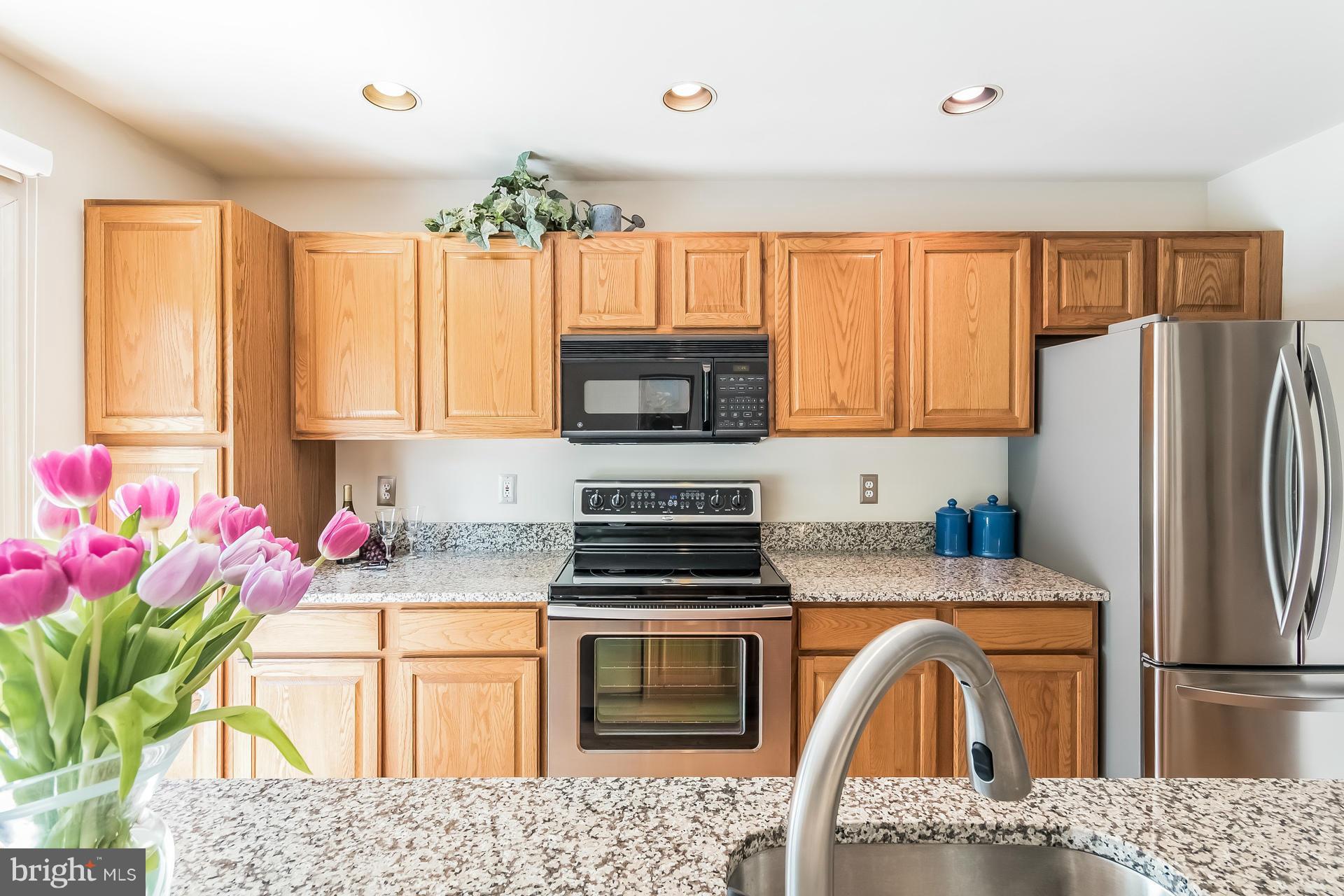 12064 Edgemere Circle Reston, VA 20190 - Photo 11 of 30 Kitchen