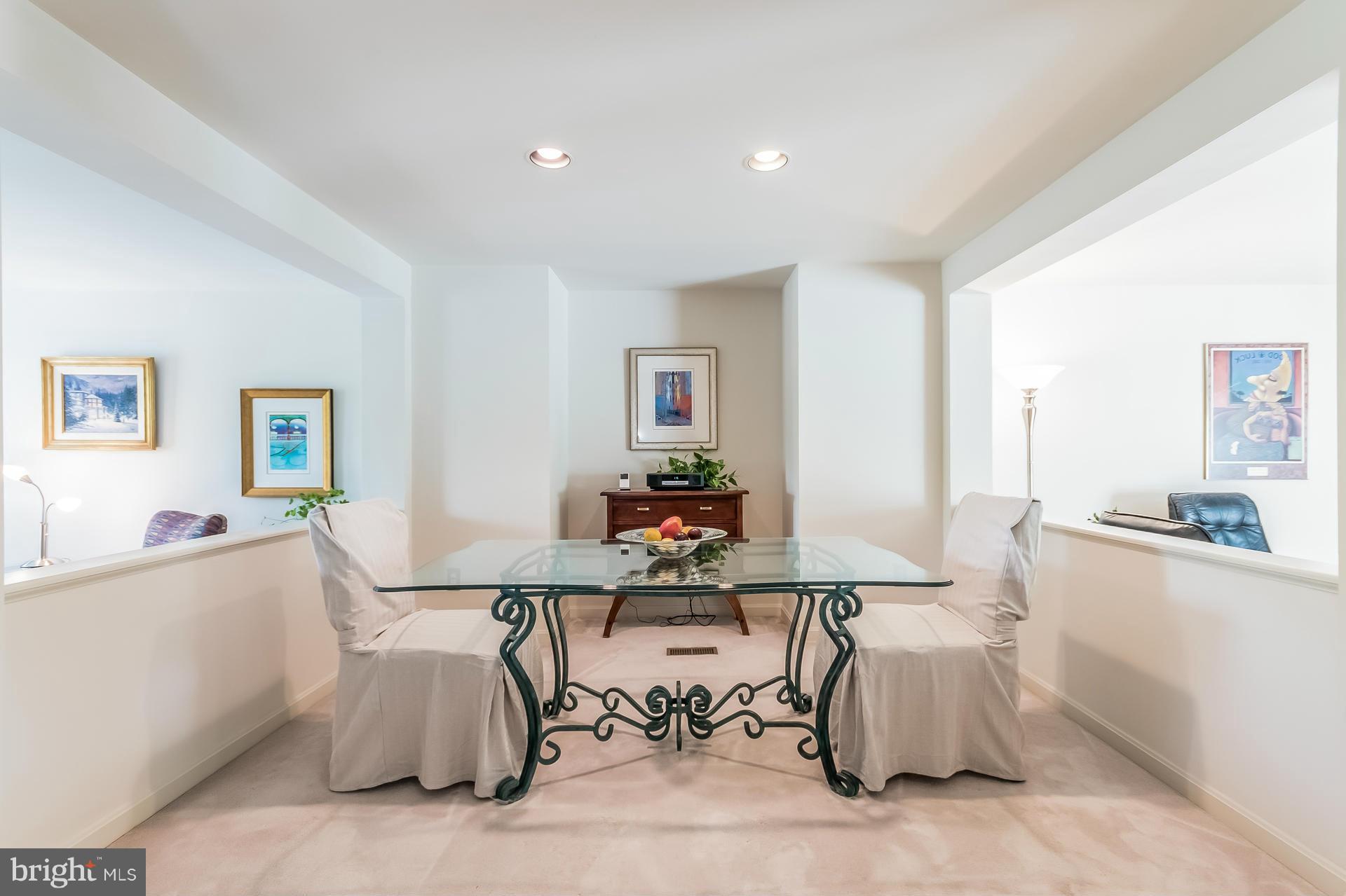 12064 Edgemere Circle Reston, VA 20190 - Photo 9 of 30 Dining Room