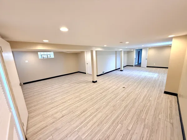 $314,900 | 8958 South Oglesby Avenue, Chicago, IL 60617