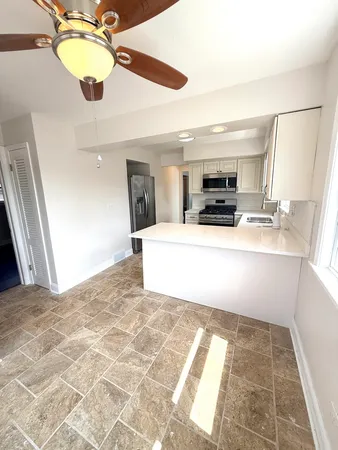 $314,900 | 8958 South Oglesby Avenue, Chicago, IL 60617