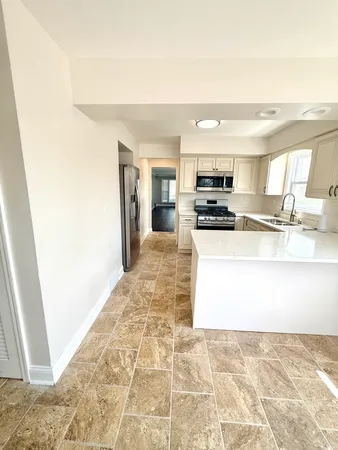 $314,900 | 8958 South Oglesby Avenue, Chicago, IL 60617