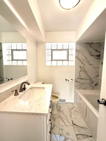 $314,900 | 8958 South Oglesby Avenue, Chicago, IL 60617