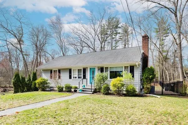 $649,000 | 40 Chestnut Street, North Reading, MA 01864