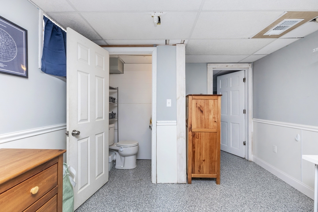 40 Chestnut Street North Reading, MA 01864 - Photo 26 of 34