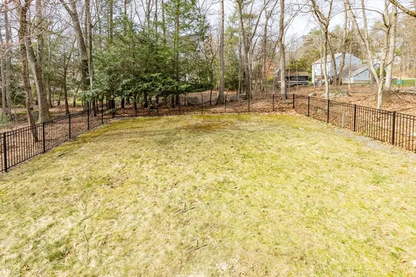 $649,000 | 40 Chestnut Street, North Reading, MA 01864