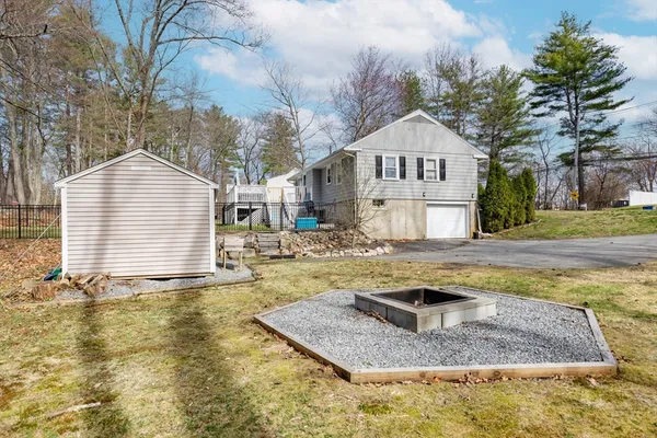 $649,000 | 40 Chestnut Street, North Reading, MA 01864