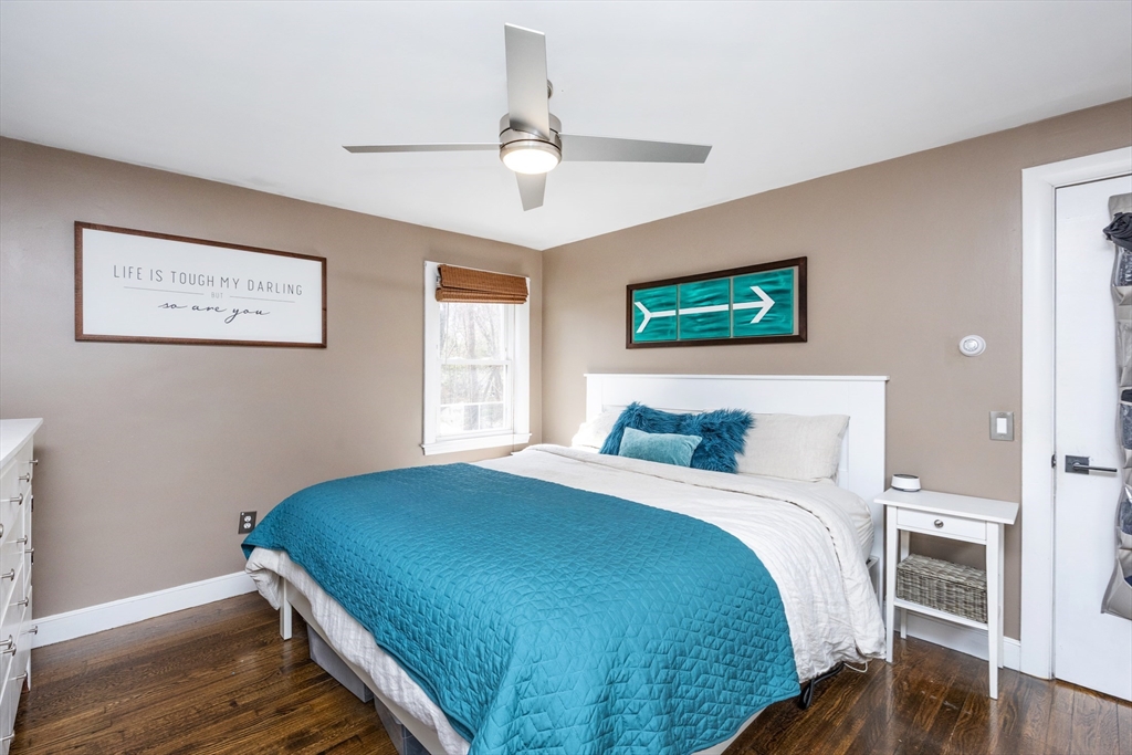 40 Chestnut Street North Reading, MA 01864 - Photo 7 of 34