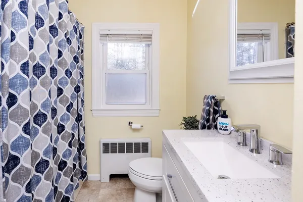$649,000 | 40 Chestnut Street, North Reading, MA 01864