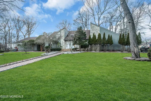 $2,900,000 | 8 Ross Court, Oakhurst, NJ 07755