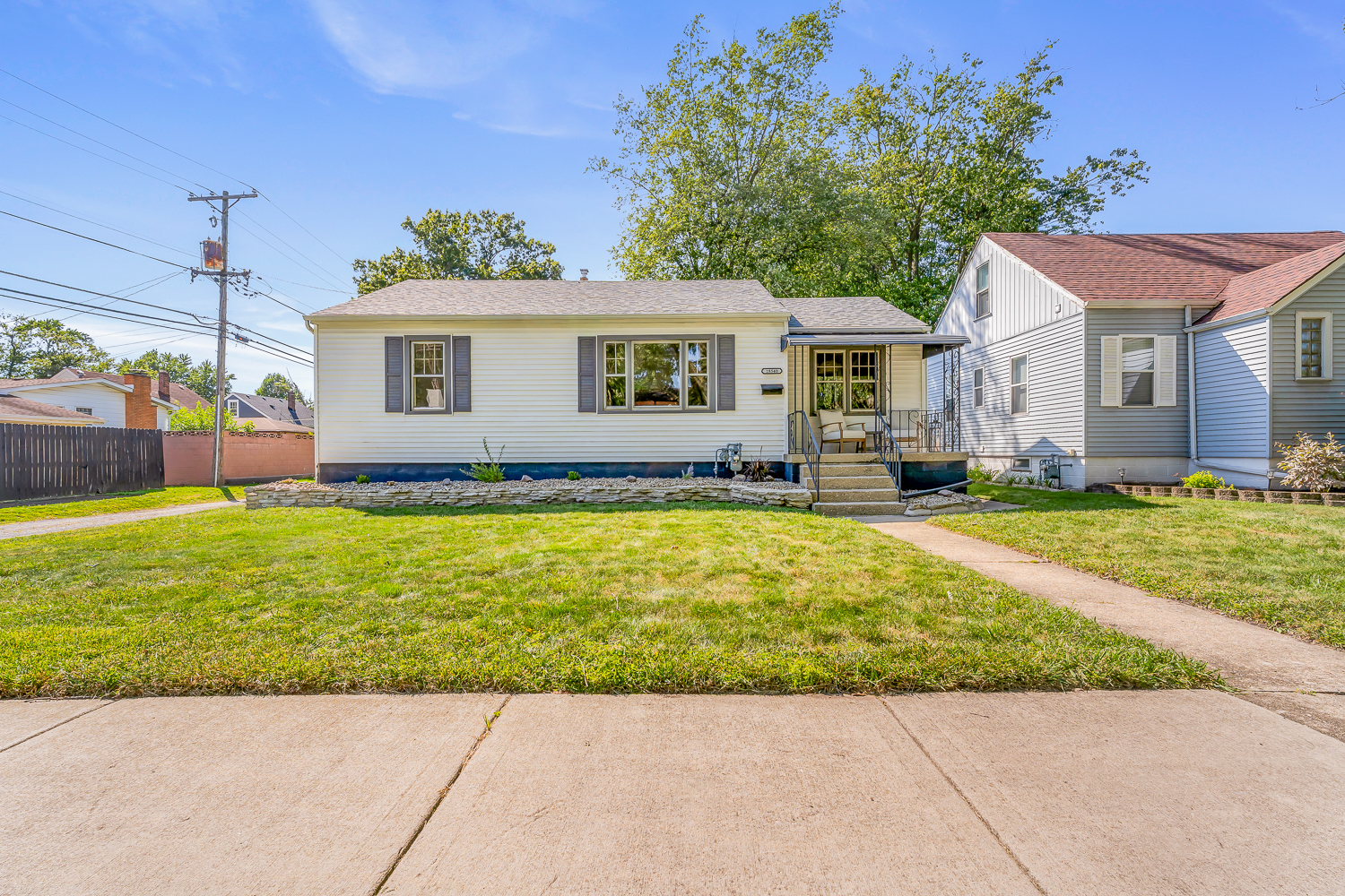 18540 Miller Drive Lansing, IL 60438 - Photo 2 of 57 a view of a house with a swimming pool
