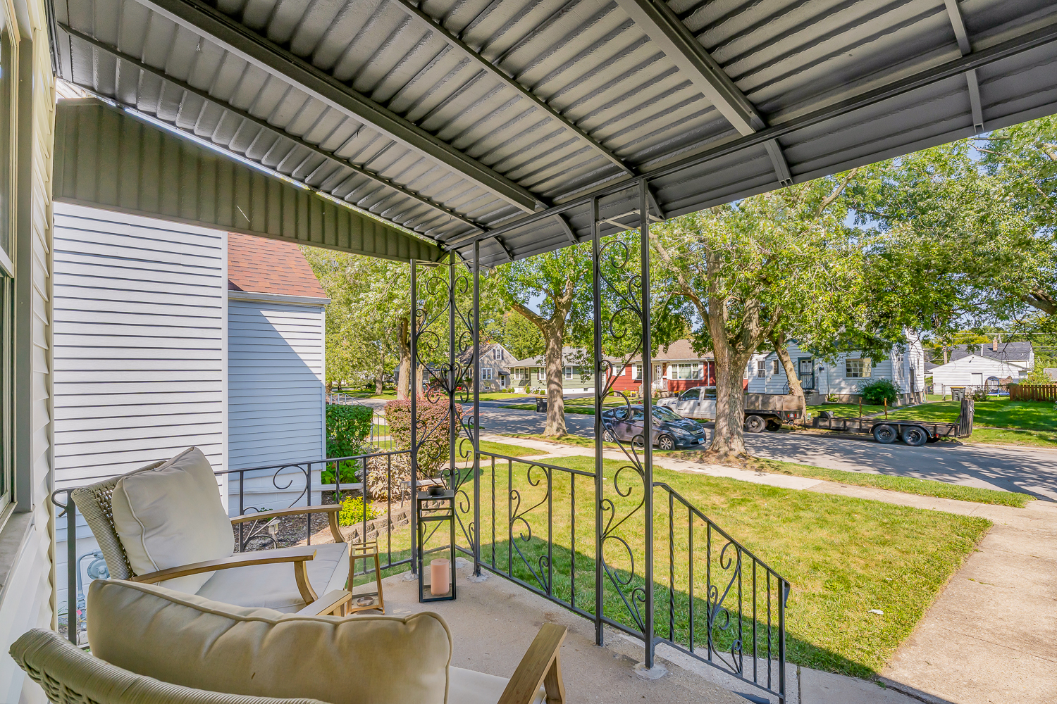 18540 Miller Drive Lansing, IL 60438 - Photo 6 of 57 a view of a swimming pool with a patio